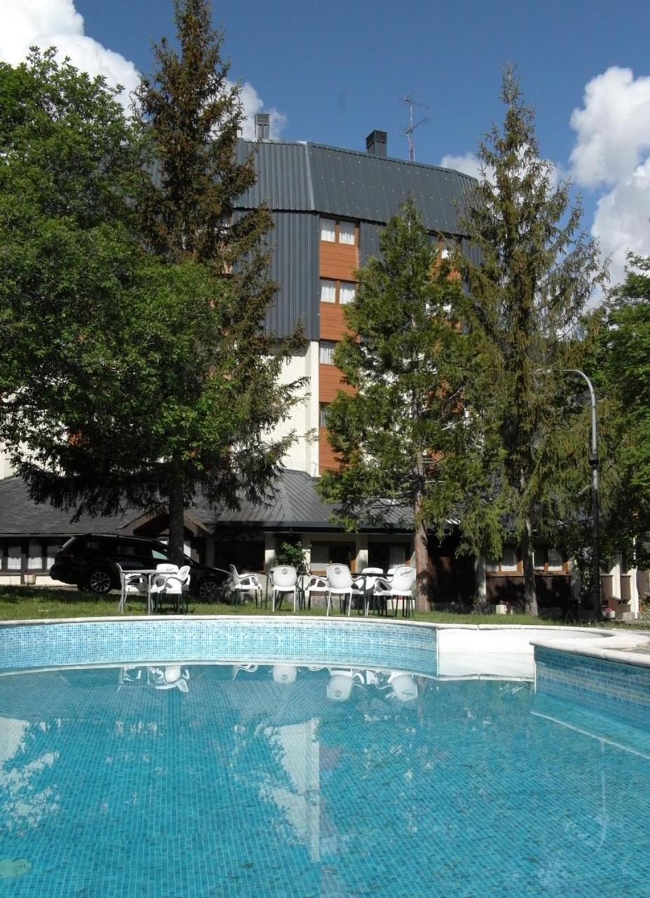 Hotel Or Blanc Espot Eksteriør bilde